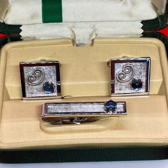 SHIELDS FIFTH AVENUE Vintage Cufflinks and Tie Clip Set Silver Blue Stone - Picture 2 of 5